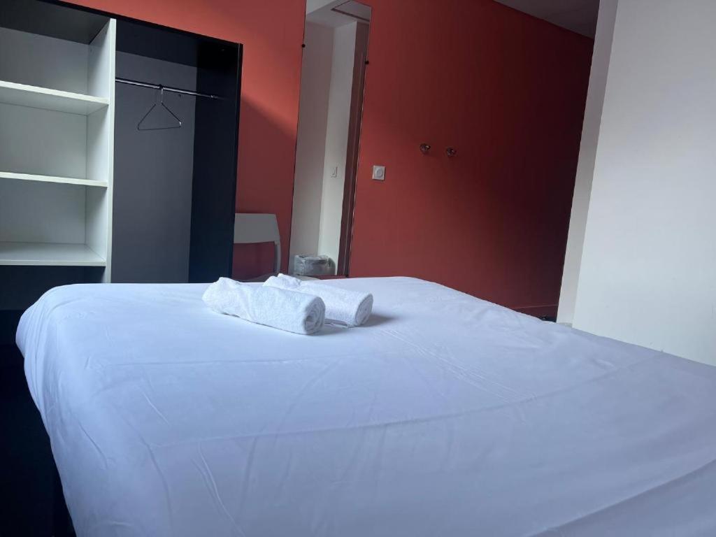 เรสซิเดนซ์ อินเตอร์เนชั่นแนล เดอ ปารีส Hostel ภายนอก รูปภาพ